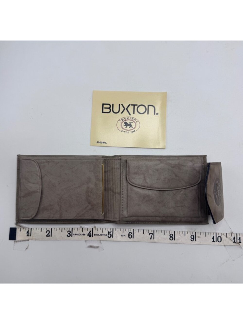 Buxton Heiress Top Grain Cowhide Leather Wallet Bifold Floral Embossed Flap Beig - Picture 10 of 13